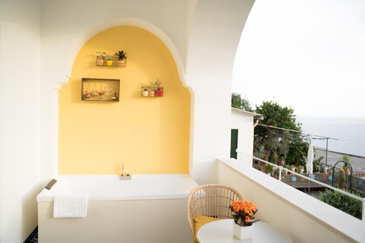 Pezz Pezz Hotel Praiano Bagian luar foto