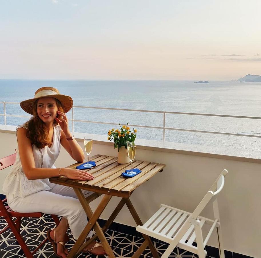 Pezz Pezz Hotel Praiano Bagian luar foto