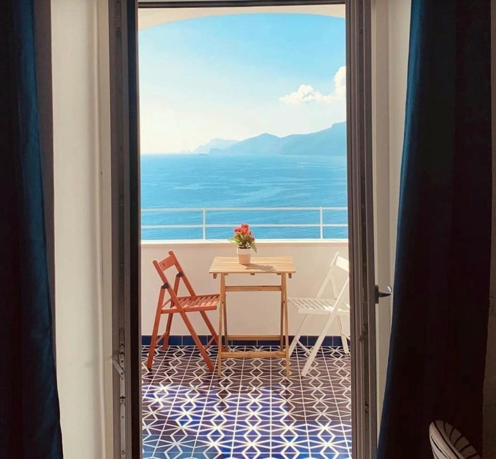 Pezz Pezz Hotel Praiano Bagian luar foto