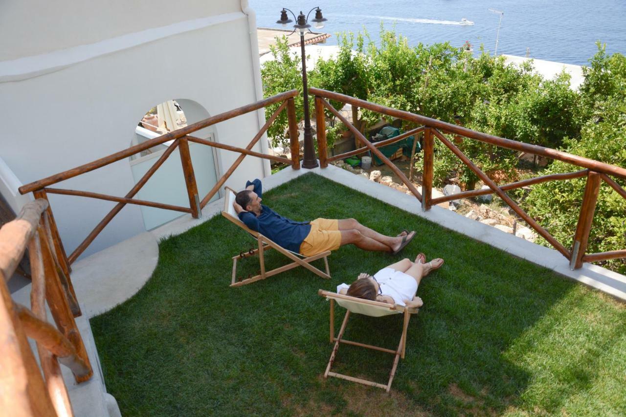 Pezz Pezz Hotel Praiano Bagian luar foto
