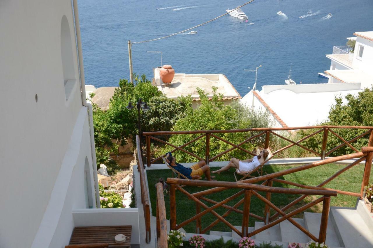 Pezz Pezz Hotel Praiano Bagian luar foto