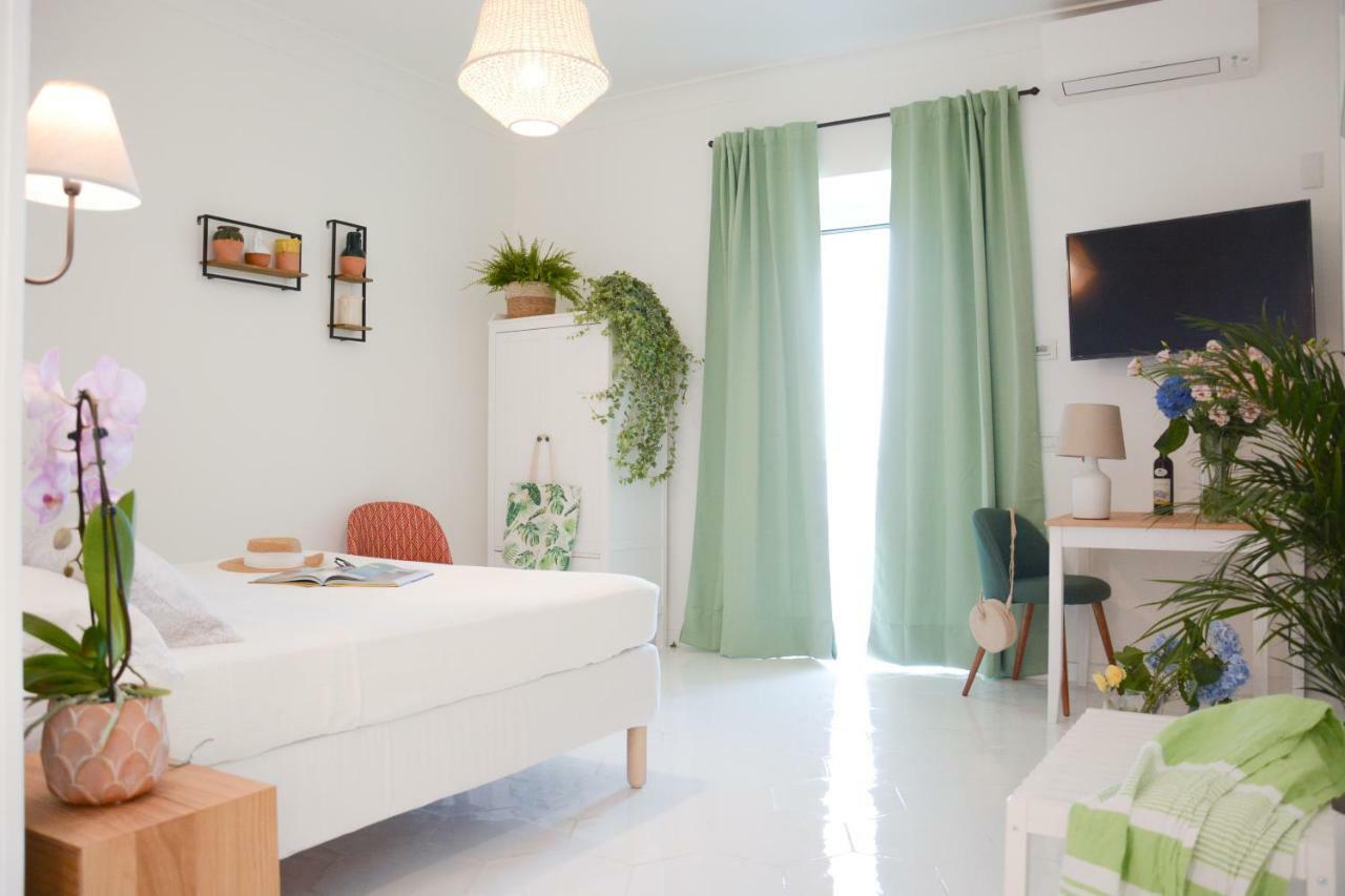 Pezz Pezz Hotel Praiano Bagian luar foto